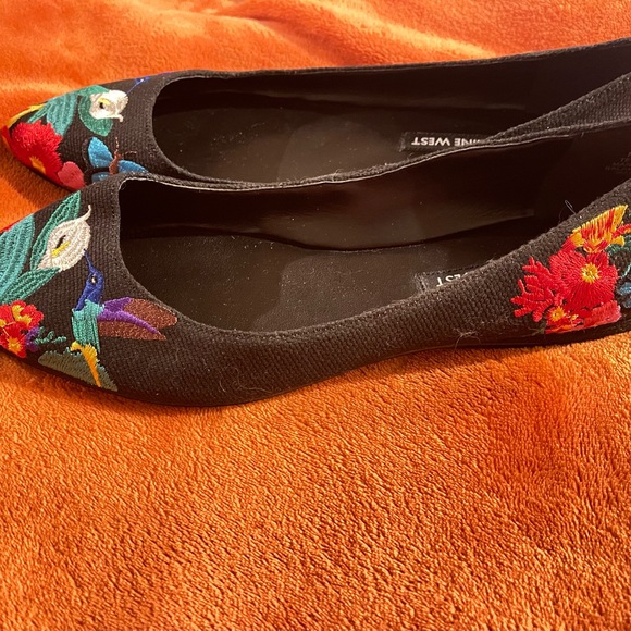 Nine West Black Embroidered flats - Picture 4 of 6